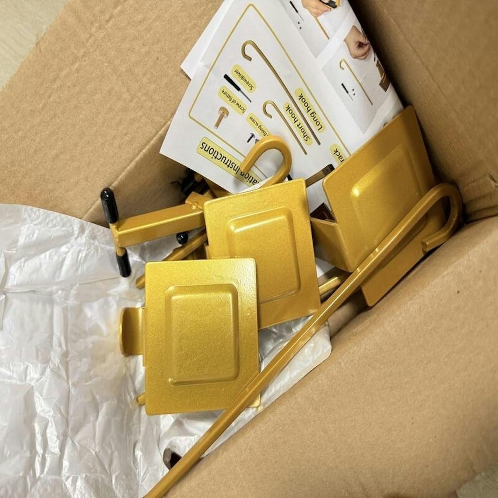 🔥 HOT SALE 50% OFF 🔥 2 In 1 Adjustable Christmas Garland & Stocking Hanger